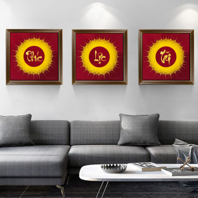 Lộc calligraphy framed by gold Bodhi leaves on red